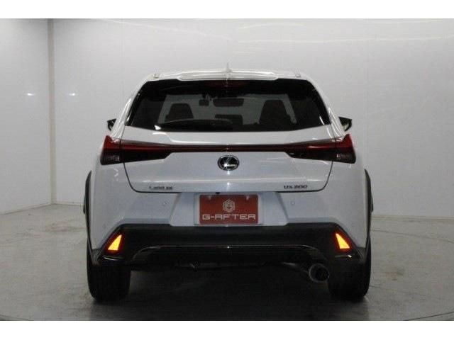 TOYOTA LEXUS UX200 2018 Image 31