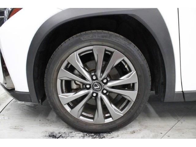 TOYOTA LEXUS UX200 2018 Image 31