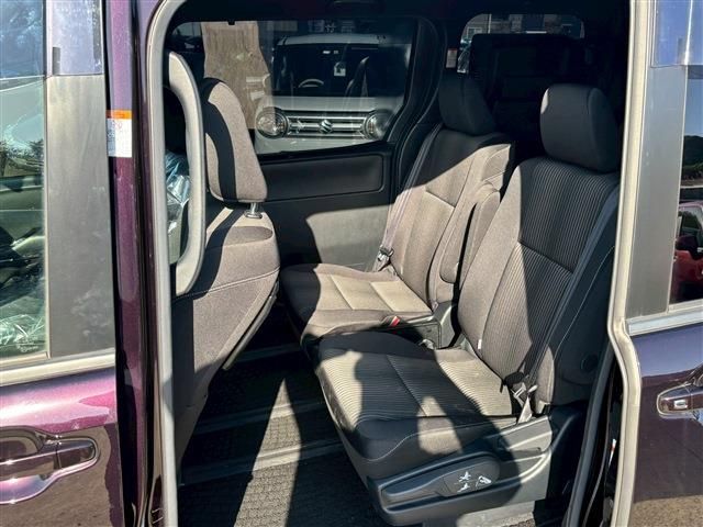 TOYOTA VOXY HYBRID 2019 Image 31