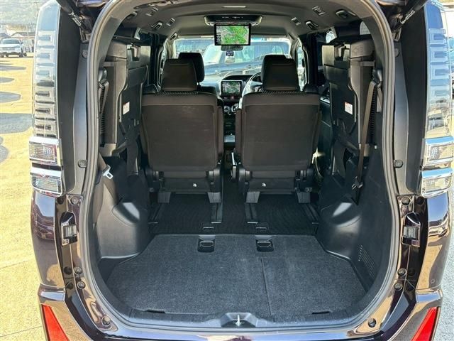 TOYOTA VOXY HYBRID 2019 Image 31