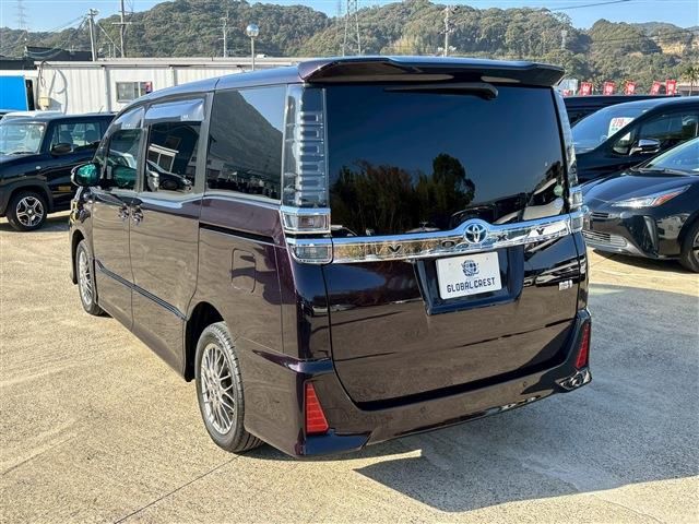 TOYOTA VOXY HYBRID 2019 Image 31