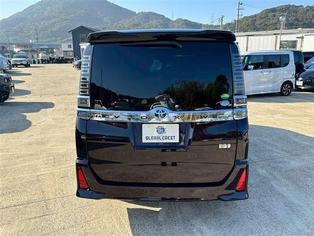 TOYOTA VOXY HYBRID 2019 Image 31