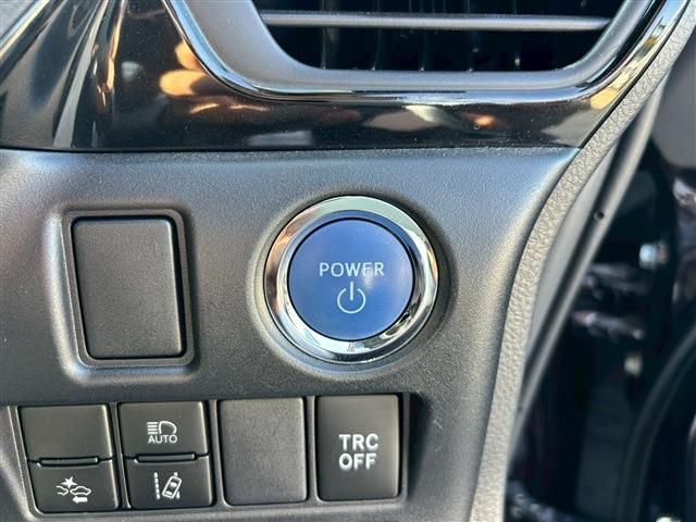 TOYOTA VOXY HYBRID 2019 Image 31