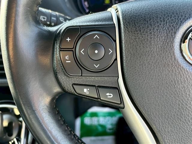 TOYOTA VOXY HYBRID 2019 Image 31