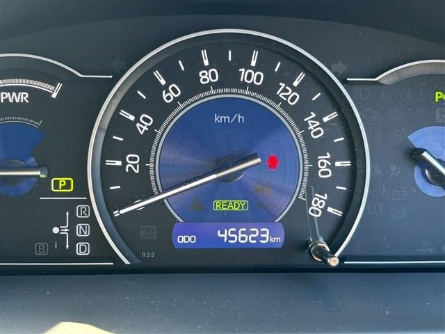 TOYOTA VOXY HYBRID 2019 Image 31