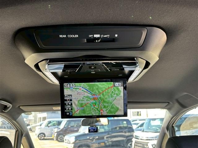 TOYOTA VOXY HYBRID 2019 Image 31