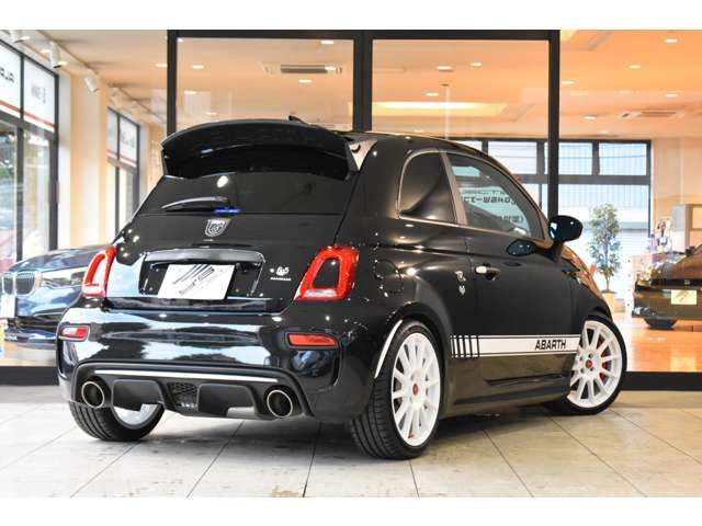 FIAT ABARTH 695 2022 Image 31