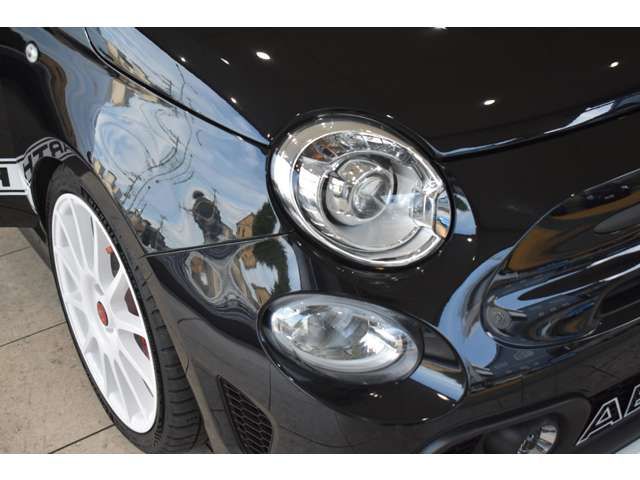 FIAT ABARTH 695 2022 Image 31