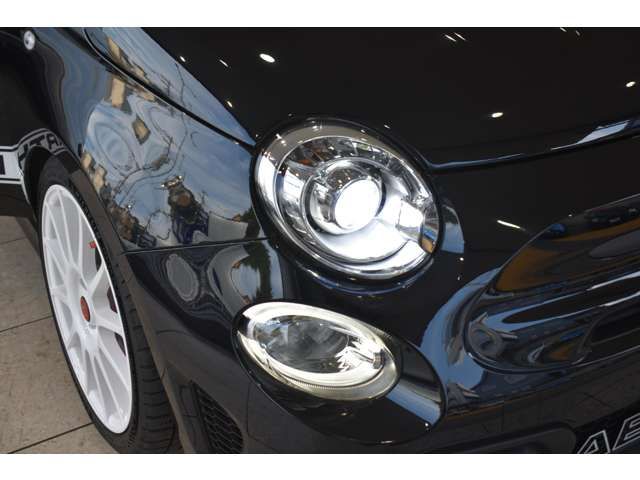 FIAT ABARTH 695 2022 Image 31