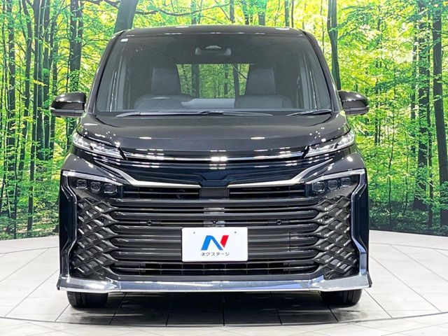 TOYOTA VOXY HYBRID 2023 Image 31