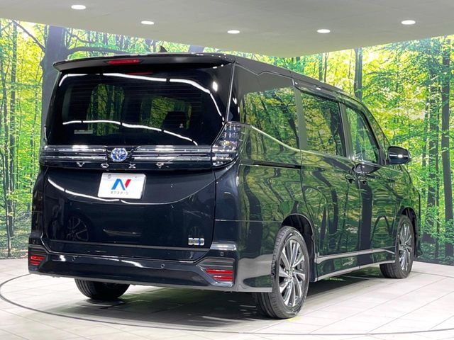 TOYOTA VOXY HYBRID 2023 Image 31