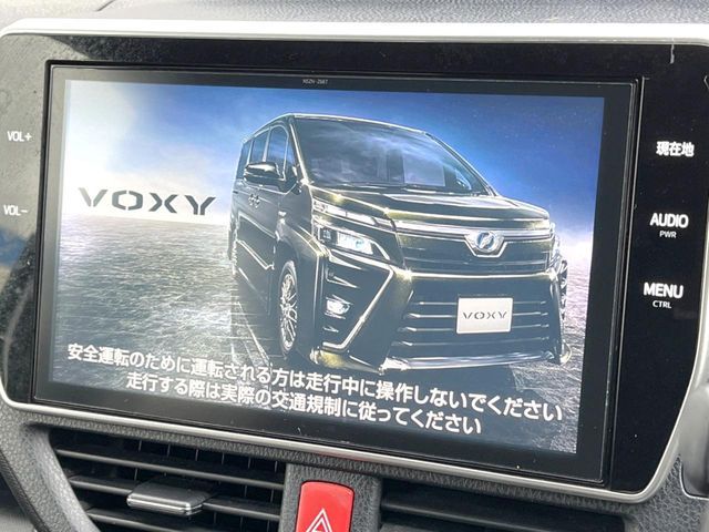 TOYOTA VOXY 2017 Image 31