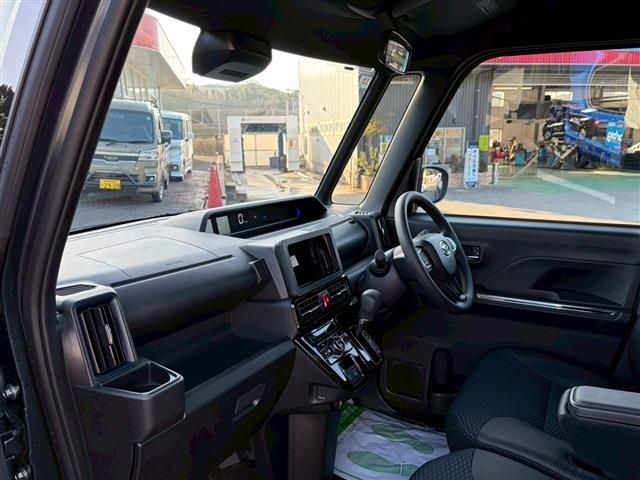 DAIHATSU TANTO CUSTOM 2024 Image 31