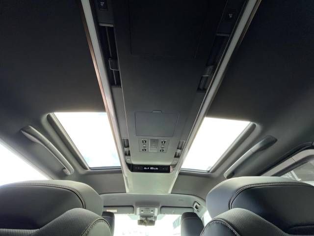 TOYOTA ALPHARD HYBRID 2024 Image 31