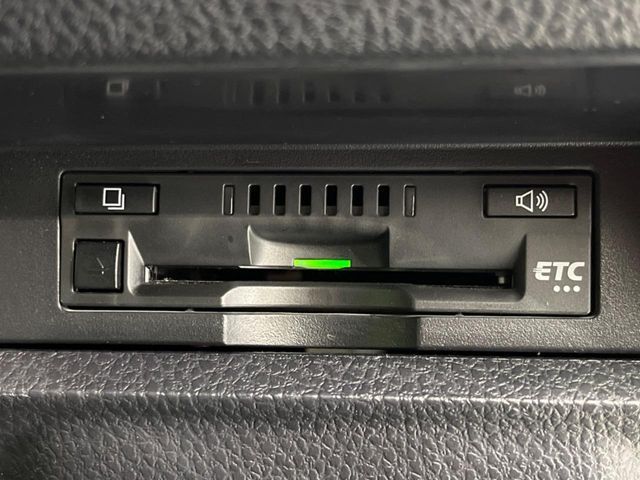 TOYOTA VOXY 2019 Image 31