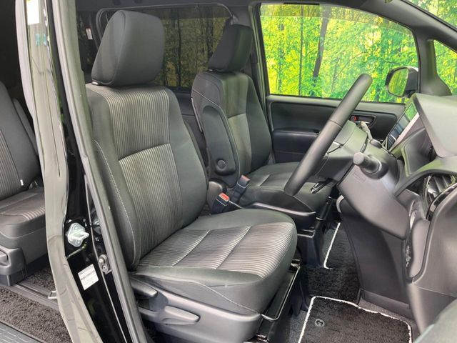 TOYOTA VOXY 2019 Image 31