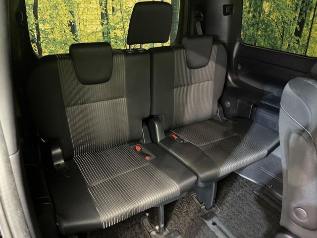 TOYOTA VOXY 2019 Image 31