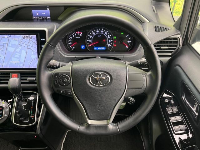 TOYOTA VOXY 2019 Image 31