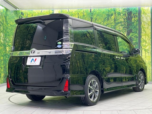 TOYOTA VOXY 2019 Image 31