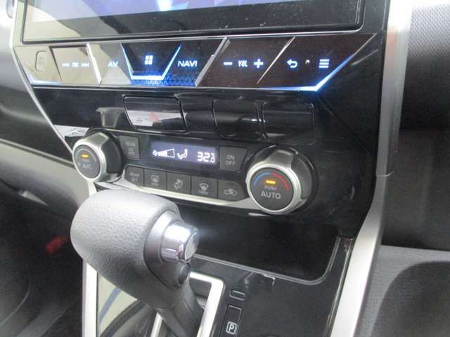 NISSAN SERENA  S-HYBRID 4WD 2017 Image 31