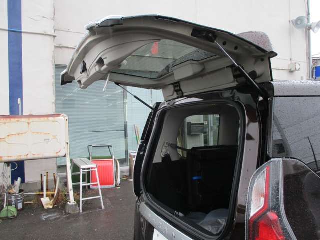 NISSAN SERENA  S-HYBRID 4WD 2017 Image 31