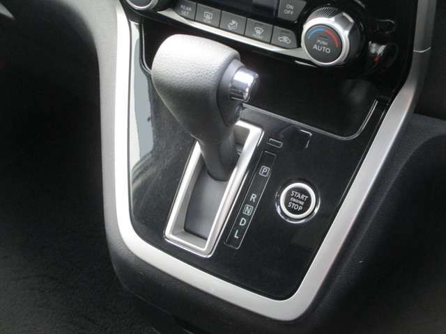 NISSAN SERENA  S-HYBRID 4WD 2019 Image 31