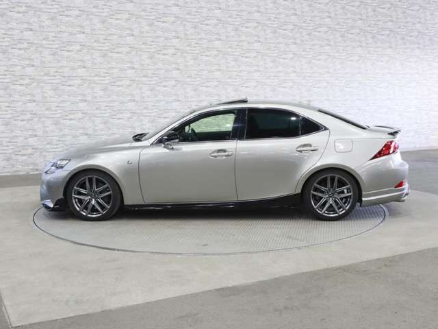 TOYOTA LEXUS IS200T 2015 Image 31