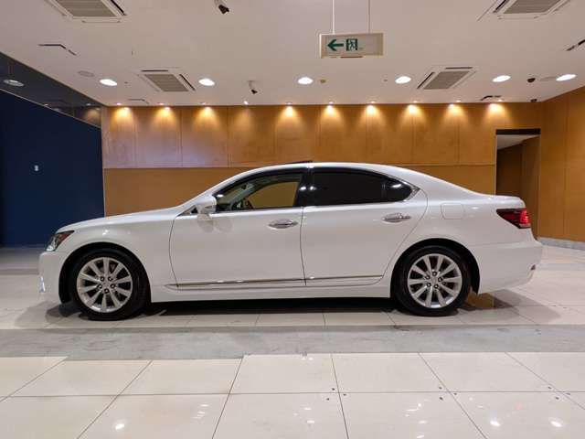 TOYOTA LEXUS LS460 2014 Image 31