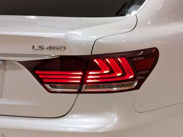 TOYOTA LEXUS LS460 2014 Image 31