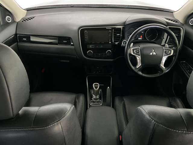 MITSUBISHI OUTLANDER PHEV 2015 Image 31