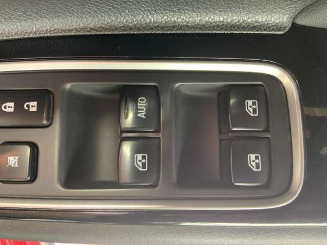 MITSUBISHI OUTLANDER PHEV 2015 Image 31