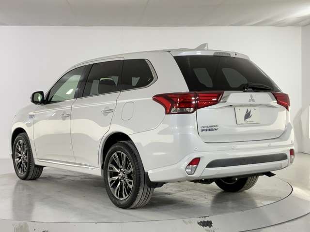 MITSUBISHI OUTLANDER PHEV 2017 Image 31