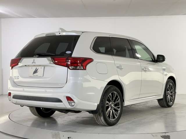 MITSUBISHI OUTLANDER PHEV 2017 Image 31
