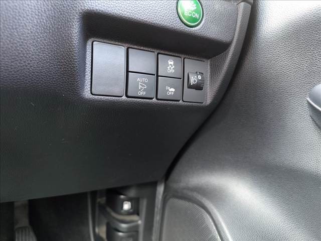 HONDA FIT HYBRID 2015 Image 31