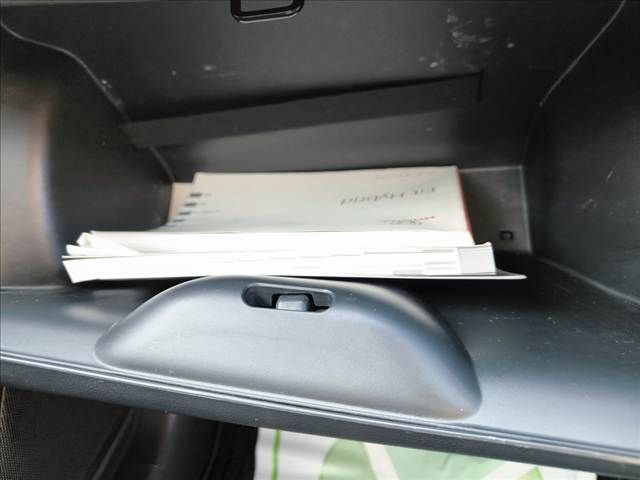 HONDA FIT HYBRID 2015 Image 31