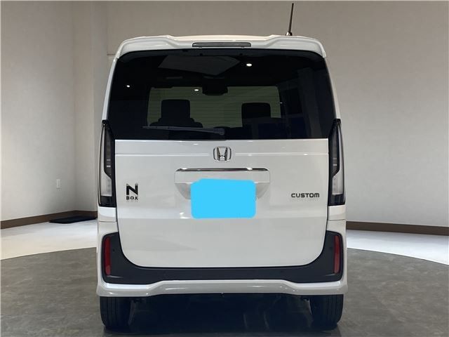 HONDA N BOX 2024 Image 31