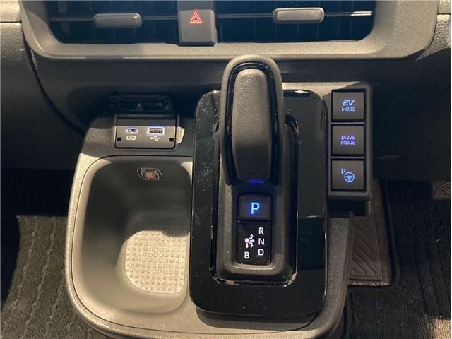 TOYOTA SIENTA HYBRID 2023 Image 31