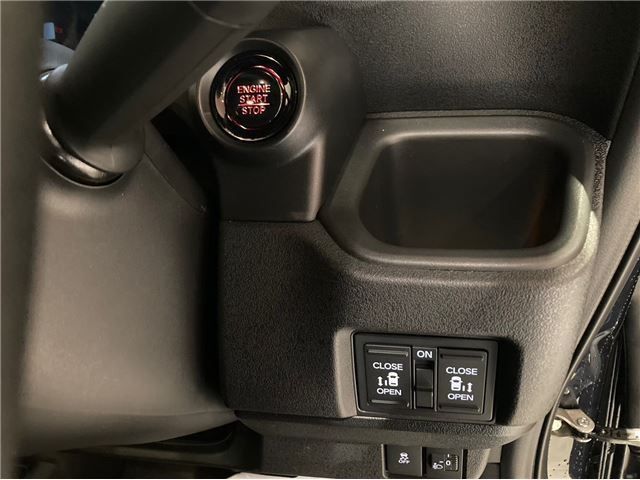 HONDA N BOX CUSTOM 2023 Image 31