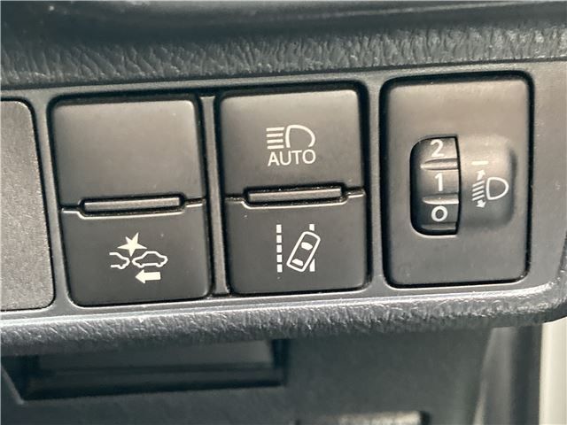 TOYOTA COROLLA FIELDER HYBR 2017 Image 31