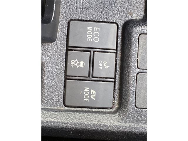 TOYOTA COROLLA FIELDER HYBR 2017 Image 31