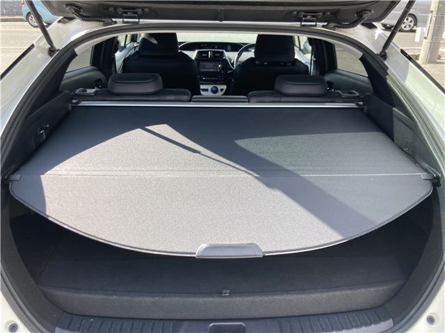 TOYOTA PRIUS PHV 2017 Image 31