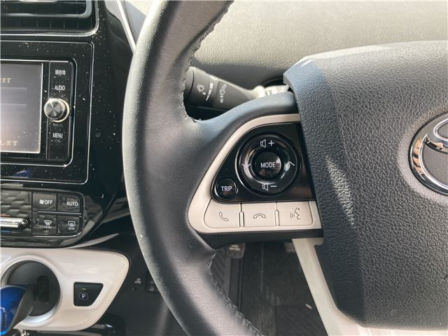 TOYOTA PRIUS PHV 2017 Image 31