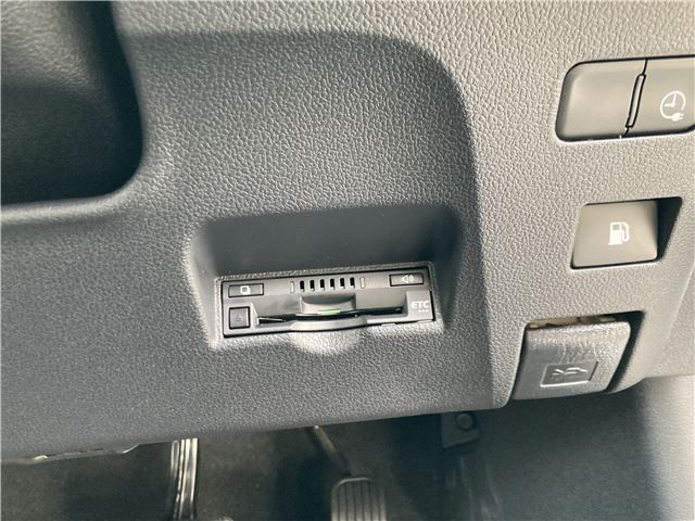 TOYOTA PRIUS PHV 2017 Image 31