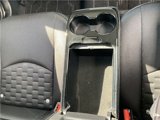 TOYOTA PRIUS PHV 2017 Image 31