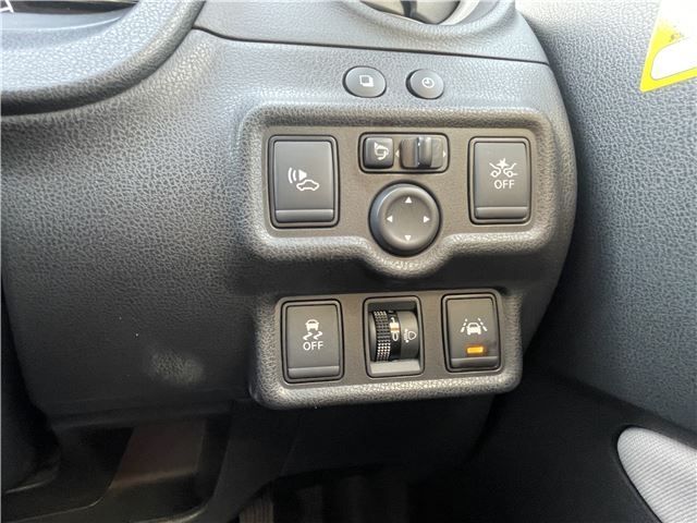 NISSAN NOTE 2017 Image 31