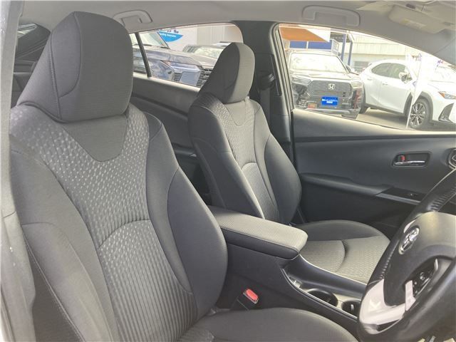 TOYOTA PRIUS 2016 Image 31