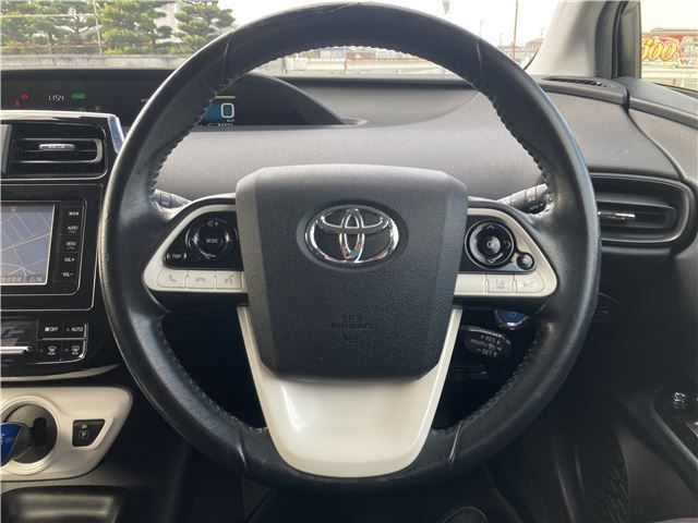 TOYOTA PRIUS 2016 Image 31