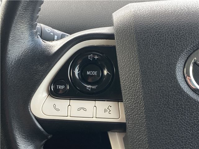 TOYOTA PRIUS 2016 Image 31