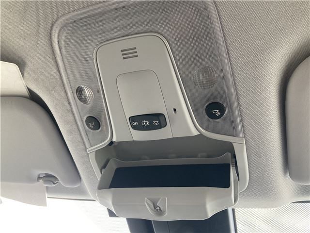 TOYOTA PRIUS 2016 Image 31