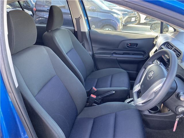 TOYOTA AQUA 2015 Image 31